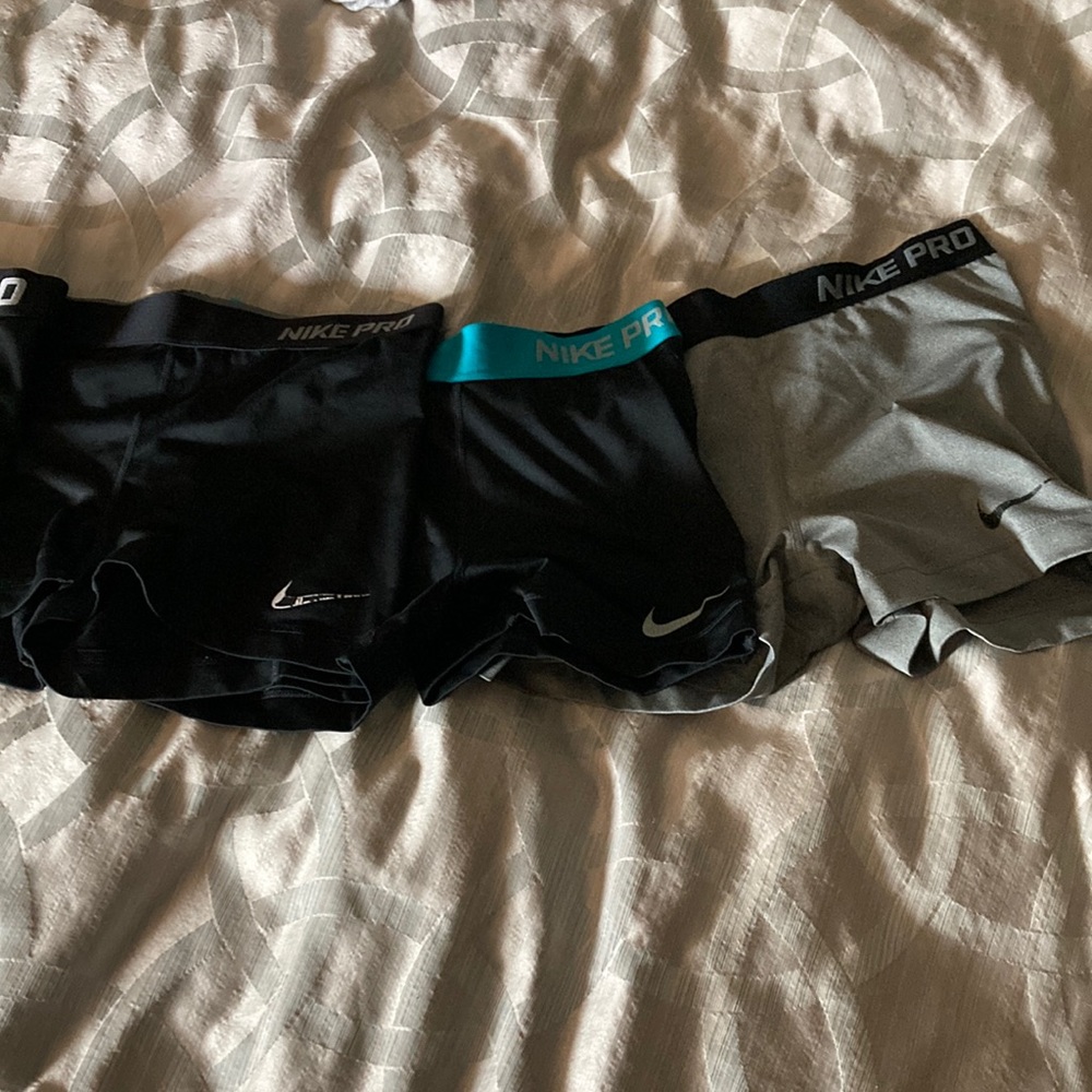 Spandex lot: 4 Nike Pro + 4 Mizuno